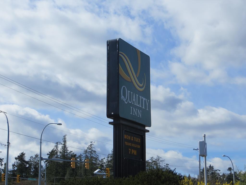 Quality Inn Waddling Dog Saanichton Zewnętrze zdjęcie