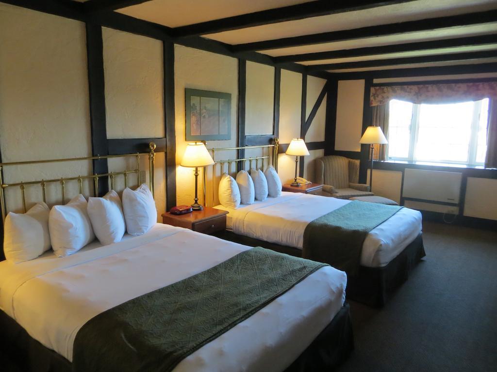 Quality Inn Waddling Dog Saanichton Zewnętrze zdjęcie