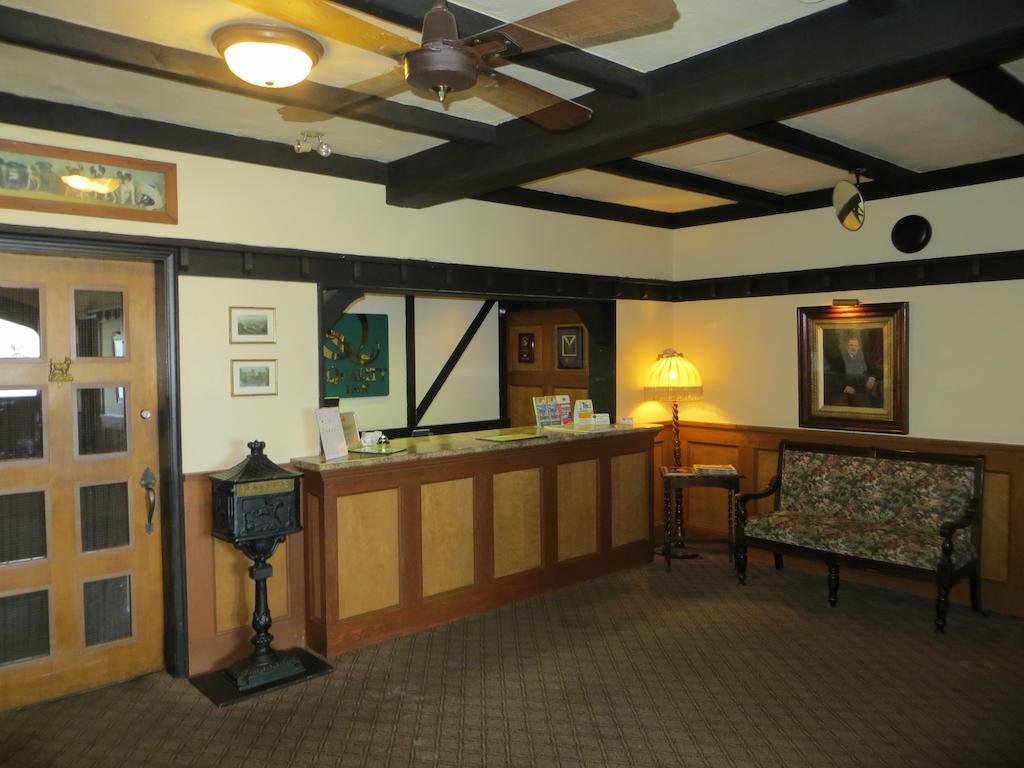 Quality Inn Waddling Dog Saanichton Zewnętrze zdjęcie