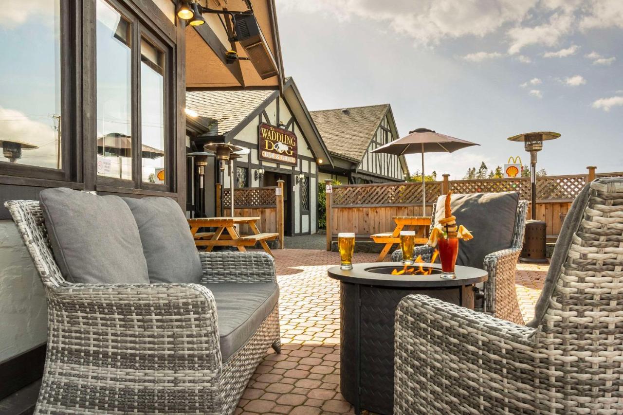 Quality Inn Waddling Dog Saanichton Zewnętrze zdjęcie