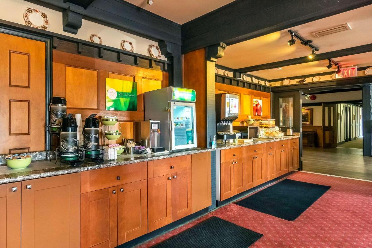 Quality Inn Waddling Dog Saanichton Zewnętrze zdjęcie